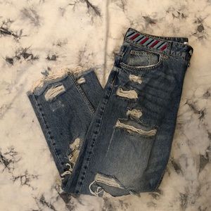 Zara Distrssed Mom Jeans